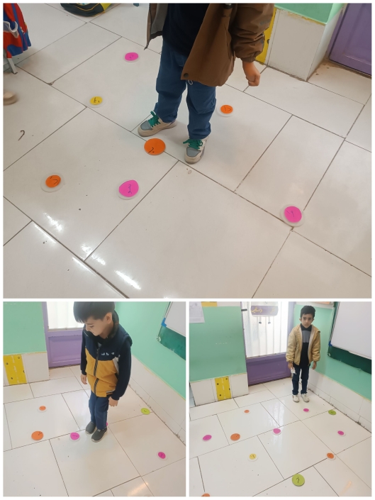 IMG_۲۰۲۴۱۱۱۸_۱۳۴۶۲۴ ساحت تعلیم و تربیت علمی و فناورانه زنگ فارسی :pencil2: ✍کلاسپویا بازی "بخوان و عبور کن" :bulb:روش بازی: دانش آموزان هنگام ورود به کلاس به صورت لیلیکنان روی هر خانهای که کلمه یا صدا یا نشانه نوشته شده قرار میگیرند و آن نشانه یا کلمه را با صدای بلند برای دوستان خود میخوانند. :dart: هدف: تثبیت یادگیری ،ایجاد نشاط و سرگرمی 🧑🤝🧑پایه ی اول 🧕آموزگار شکوفه زارعی :blossom:دبستان غیرانتفاعی آسمان حکمت