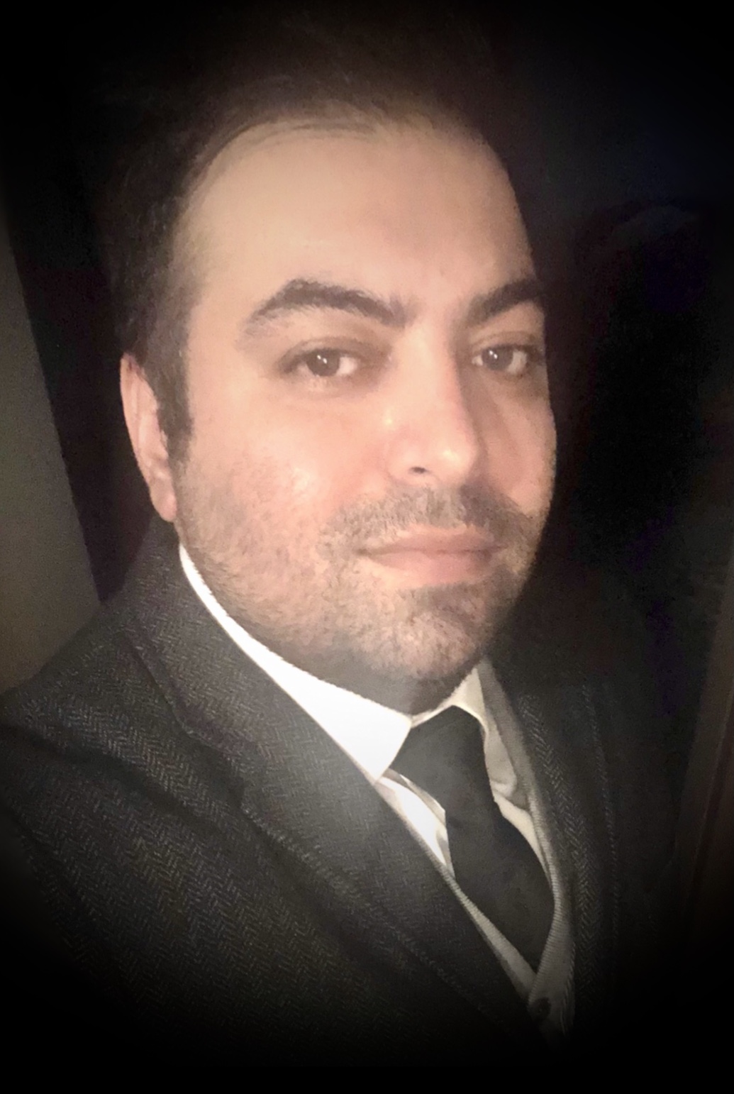 دکتر پویا حاج بیلی پیری